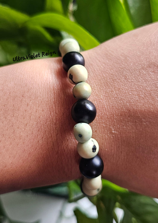 Black Onyx & Acai Nut Bracelet