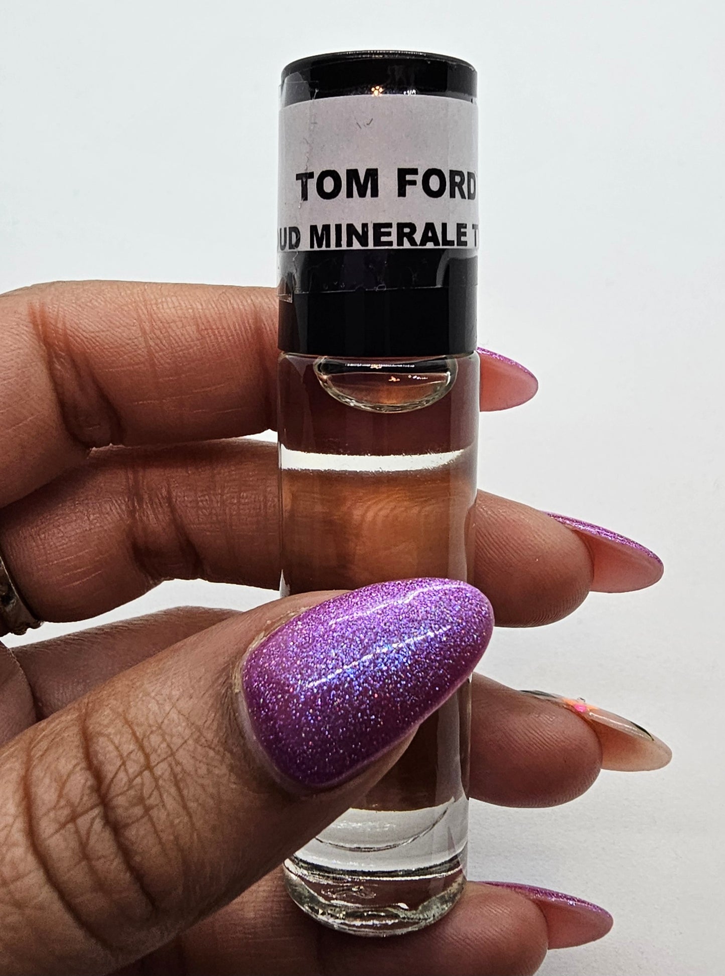 Tom Ford Oud Mineral Type Fragrance Body Oil Cologne (men)